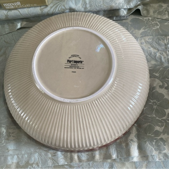Pier 1 Imports Serving Bowl, Maribeth collection 12” Pasta Fruit Salad Bowl - Picture 4 of 10